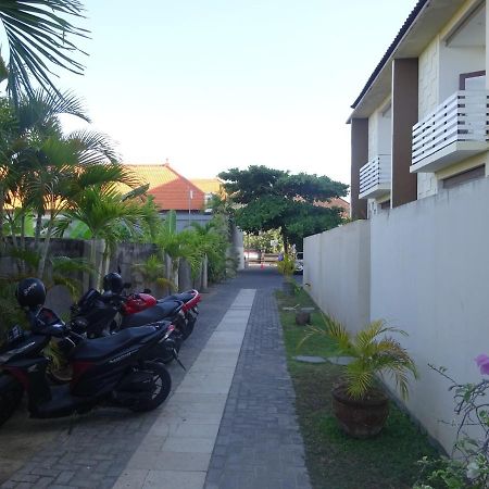 Soraya Apartment Seminyak Экстерьер фото